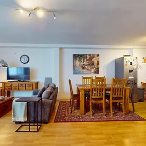 Bermondsey Apartment