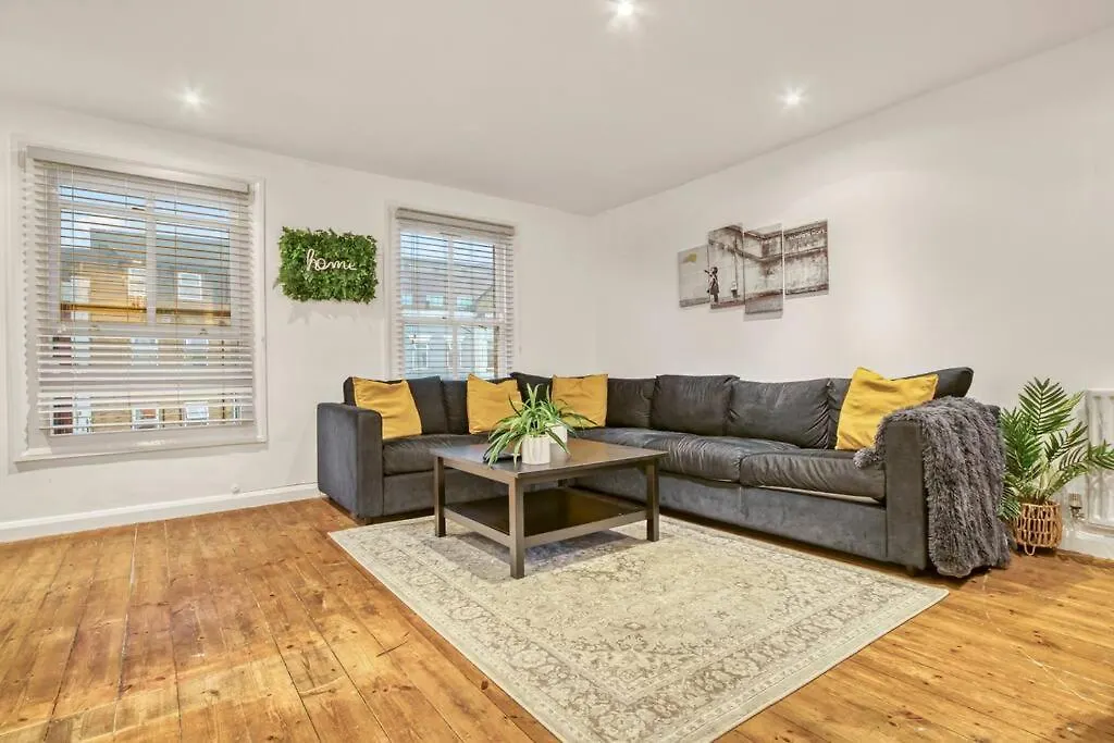 Apartment In Shoreditch/ Old St London