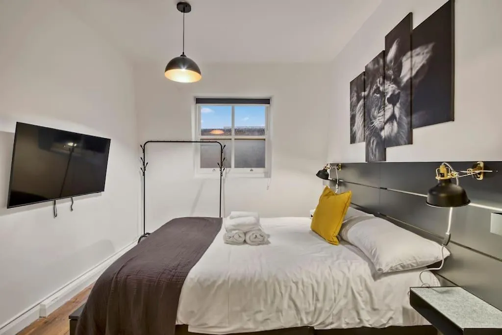 Apartment In Shoreditch/ Old St London